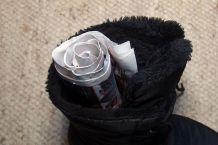 Stiefel optimal "lagern" - mit Zeitungspapier