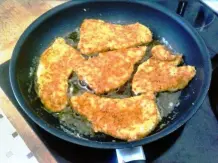 Putenschnitzel panieren