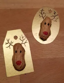 Weihnachtliche Geschenkanhänger basteln