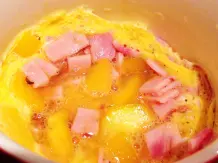 Rührei im Becher aus der Mikrowelle