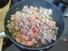Spaghetti mit Tomatenfleischsoße (Spaghetti Bolognese)