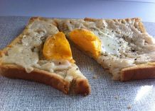 Frühstückstoast mit Ei und Käse