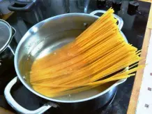 Spaghetti Puten-Carbonara ohne Sahne, laktosefrei