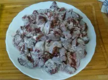 Putenleberragout mit angerösteten Apfelscheiben