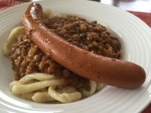 Linsen mit Spätzlen und Saiten (schwäbisch)