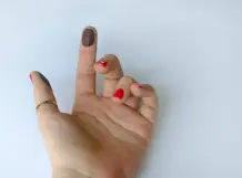 Druckertinte von Fingern entfernen mit Schmutzradierer