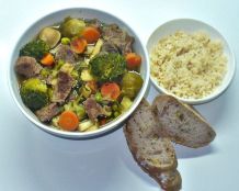 Scharfe Frühlingssuppe mit Rindfleisch