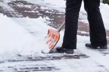Rutschfeste Schuhe bei Schneematsch und Glätte