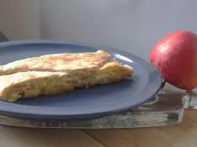 Apfelkuchen mit Dinkelgrieß und Blätterteig