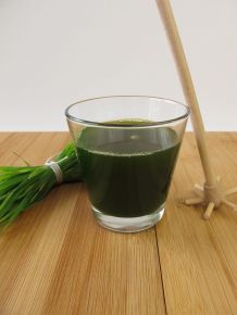 Aphten behandeln mit Gerstengrassaft