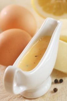 Sauce Hollandaise: Einfach zubereiten mit dem Pürierstab