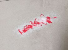 Hilfe bei Nagellack auf Feinsteinfliesen