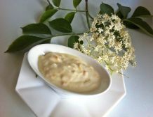 Mousse aus Holunderblüten