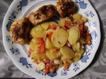 Kartoffelsalat mit Tomaten und Hähnchenmedaillons