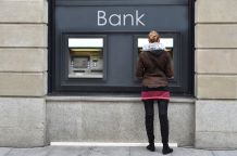 Trickbetrüger: Vorsicht vor dieser Art von Bankomatkarten-Diebstahl