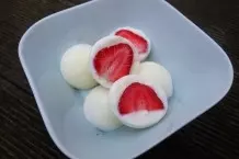 Geeiste Erdbeeren in Joghurt