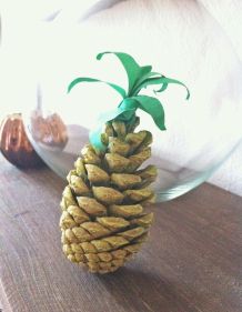Ananas aus Kiefernzapfen basteln