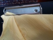 Dritte Hand beim Nähen