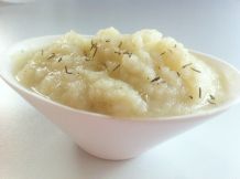 Fluffiges Blumenkohlpüree mit Thymian (Low Carb)