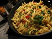 Eine schnelle Penne-Paprika-Pfanne