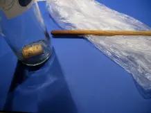Korken aus einer Flasche entfernen