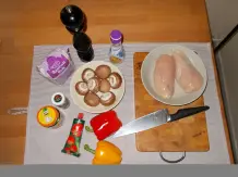 Schnelle Hähnchenpfanne "mediterran" mit Reis-Timbale