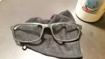 Brillen putzen mit Kontaktlinsen Pflegemittel