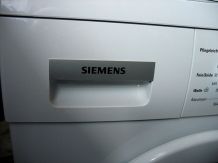 Gründliches Reinigen des Einspülfaches der Waschmachine