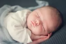 Babyschlaf verstehen - was hilft?