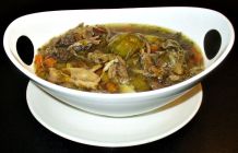 Kraftsuppe aus Gänseknochen zubereiten