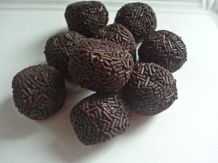 Rumkugeln aus Resten von Kuchen