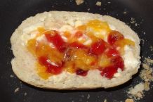 Orangenmark auf Marmeladensemmel