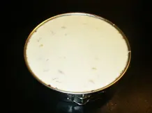 Fruchtig frische Kühlschranktorte mit Knusperdeckel