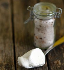 Salz- und Frischkäsepeeling