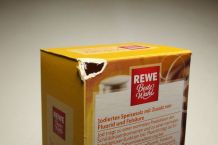 Salzpäckchen geschickt öffnen