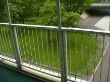 Balkon katzensicher gestalten, wenn Bohren nicht erlaubt ist