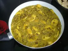 Indisches Dal (Dhal, Daal) mit Kochbananen und Kokosmilch