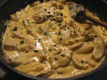 Hähnchen-Spargel-Pfanne mit Sahnesauce