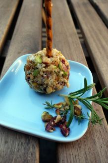 Fingerfood: Salzig herbe Käse-Pops