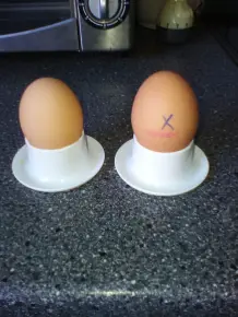 Wo hat das Frühstücksei die Luftblase?