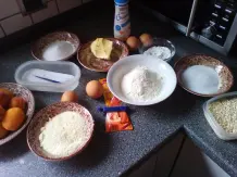 Aprikosen-Kokos-Mandel-Torte