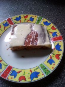 Tassenkuchen mit hellem Guss