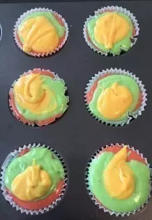 Regenbogen-Muffins