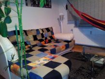 Sofa & Esstischstühle in neuem Look