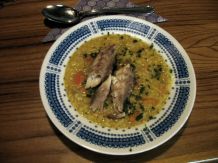 Linseneintopf mit geräuchertem Fischfilet