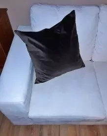 Flecken verschiedenster Art aus dem Sofa entfernen