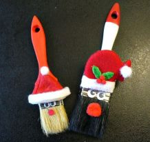 Lustige Dekoration: Nikolaus aus Malerpinseln