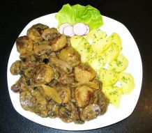 Hackbällchen mit frischen Champignons zu Petersilienkartoffeln