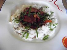 Rot geschmortes Schweinefleisch