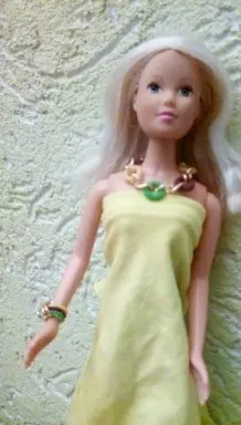 Halskette und Armband für Barbie fix gebastelt